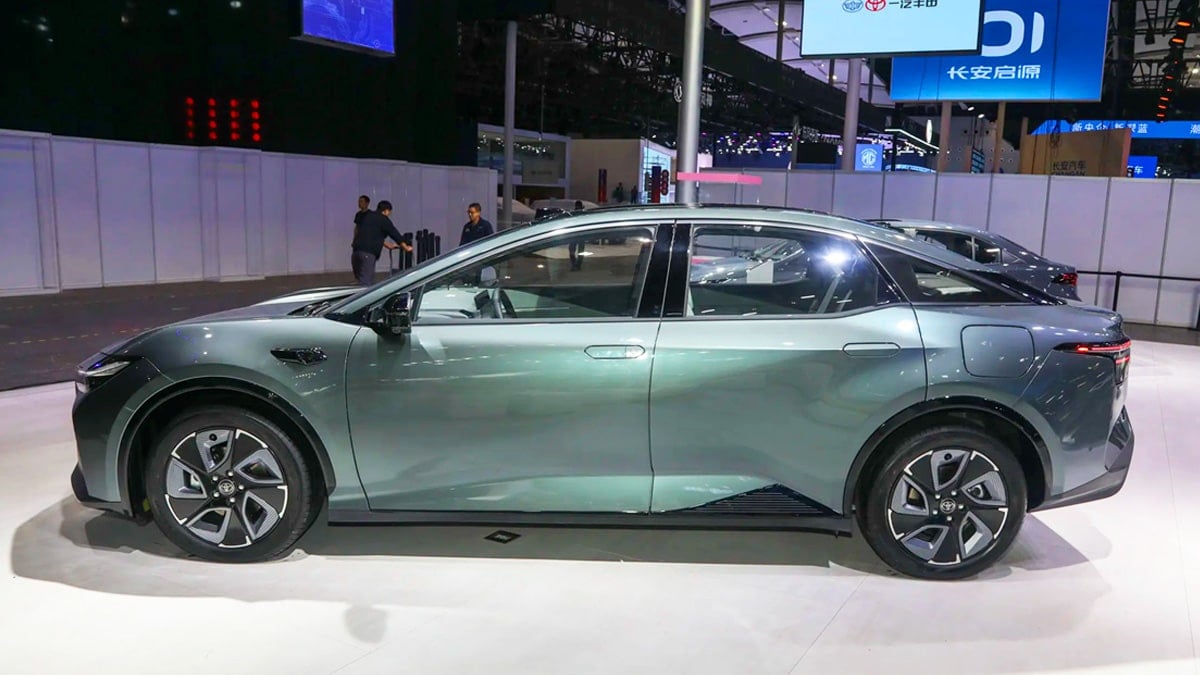 루시드, 새로운 중형 전기 SUV 모델의 티저 이미지 공개… 2026년 생산 예정