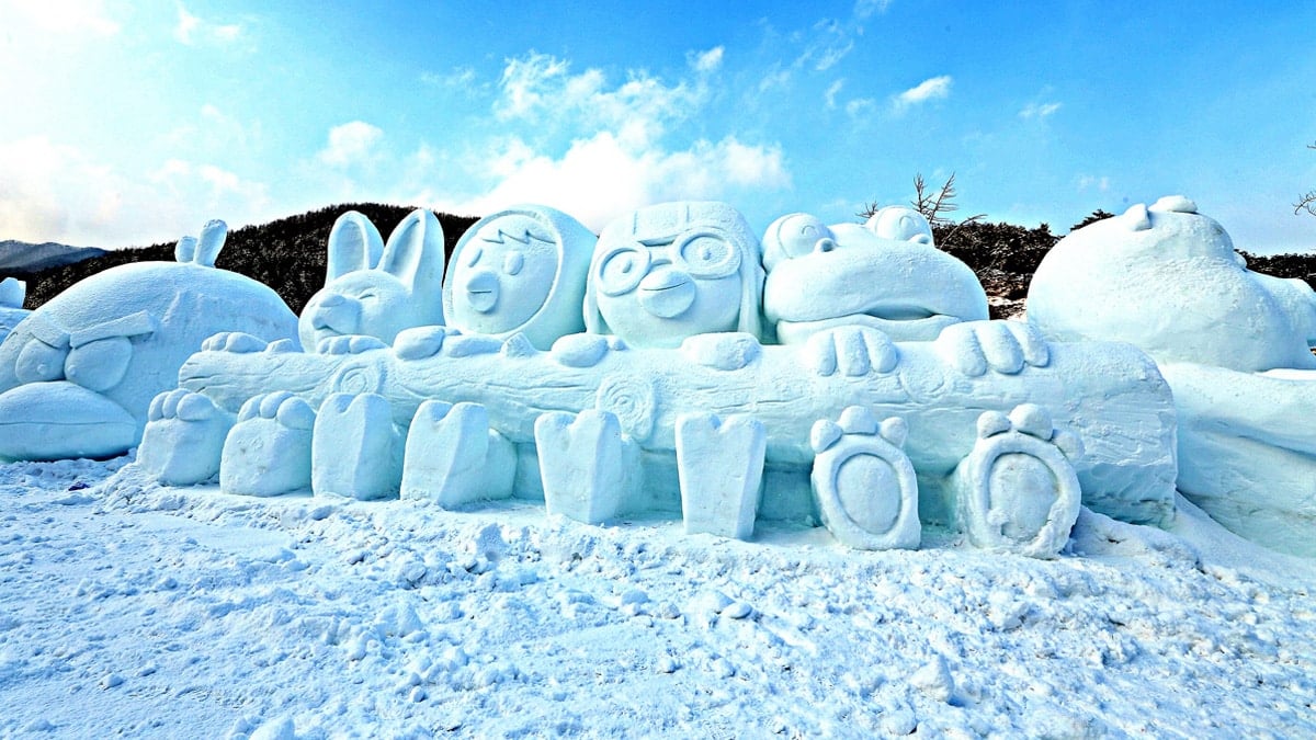 충남 청양 알프스마을 얼음분수축제