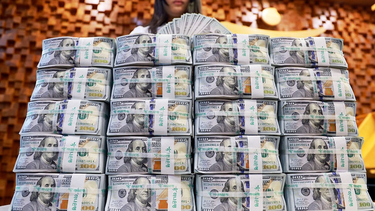 “1997년도 IMF보다 더 심해져”… 환율 잡아도 의미 없어, 26억 달러 증발한 ‘이것’