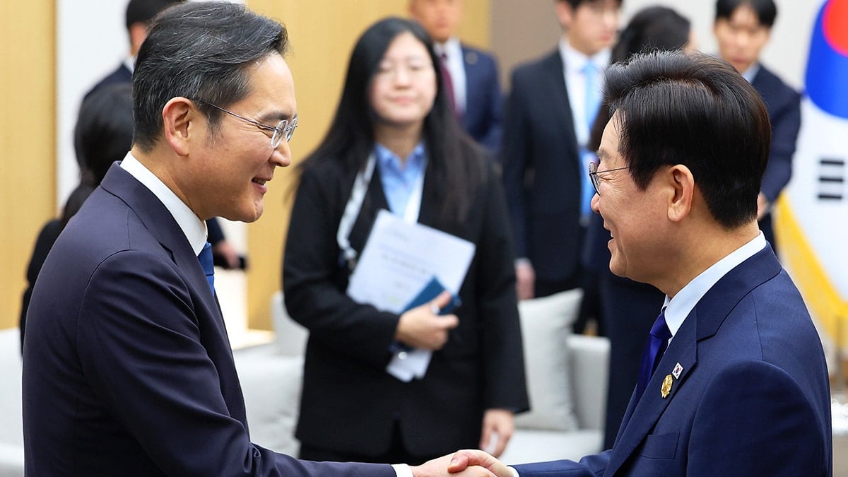 코스피 5,000 근접에 판 뒤집혀