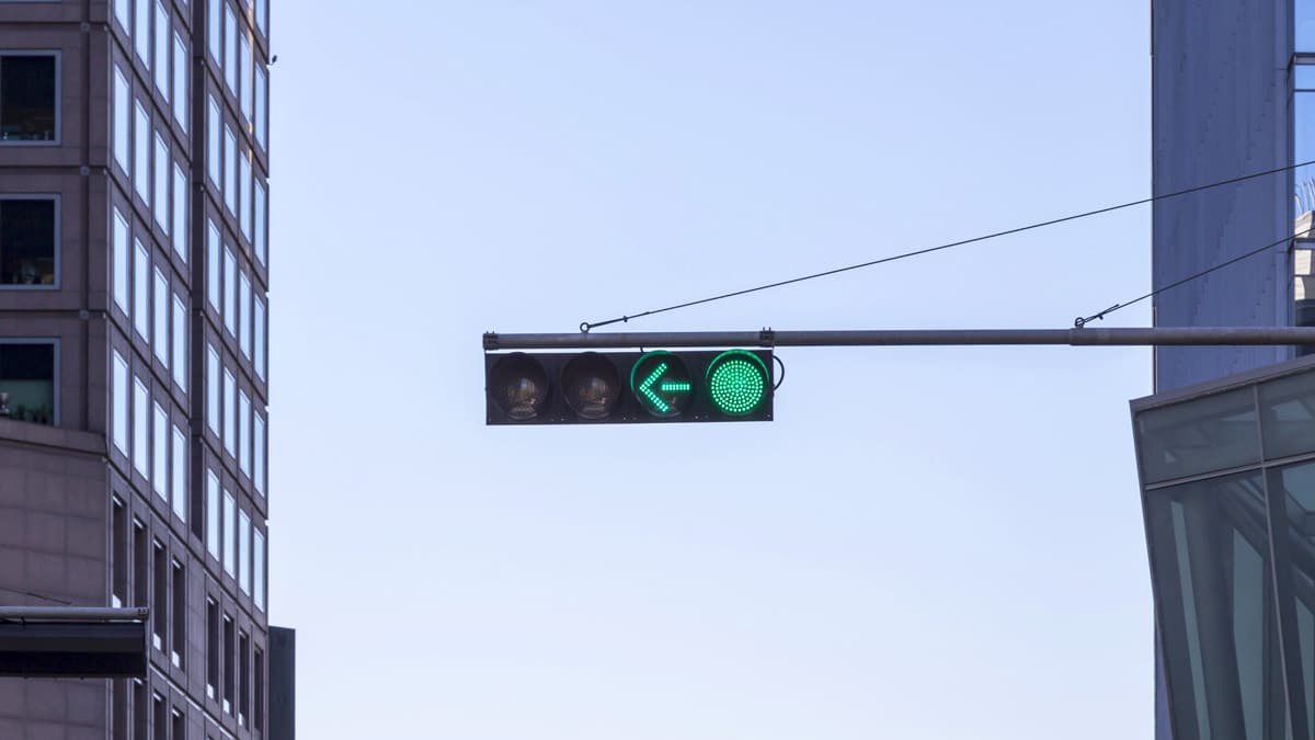 직진·좌회전 신호