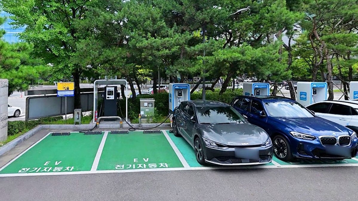 성남 분당구청 야외 주차장 전기차 충전 구역