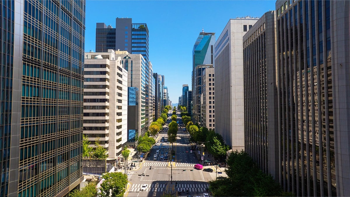 “부동산 대책도 효과 없어”… 시가총액 ‘1,800조’ 넘긴 서울 아파트에 무슨 일이?