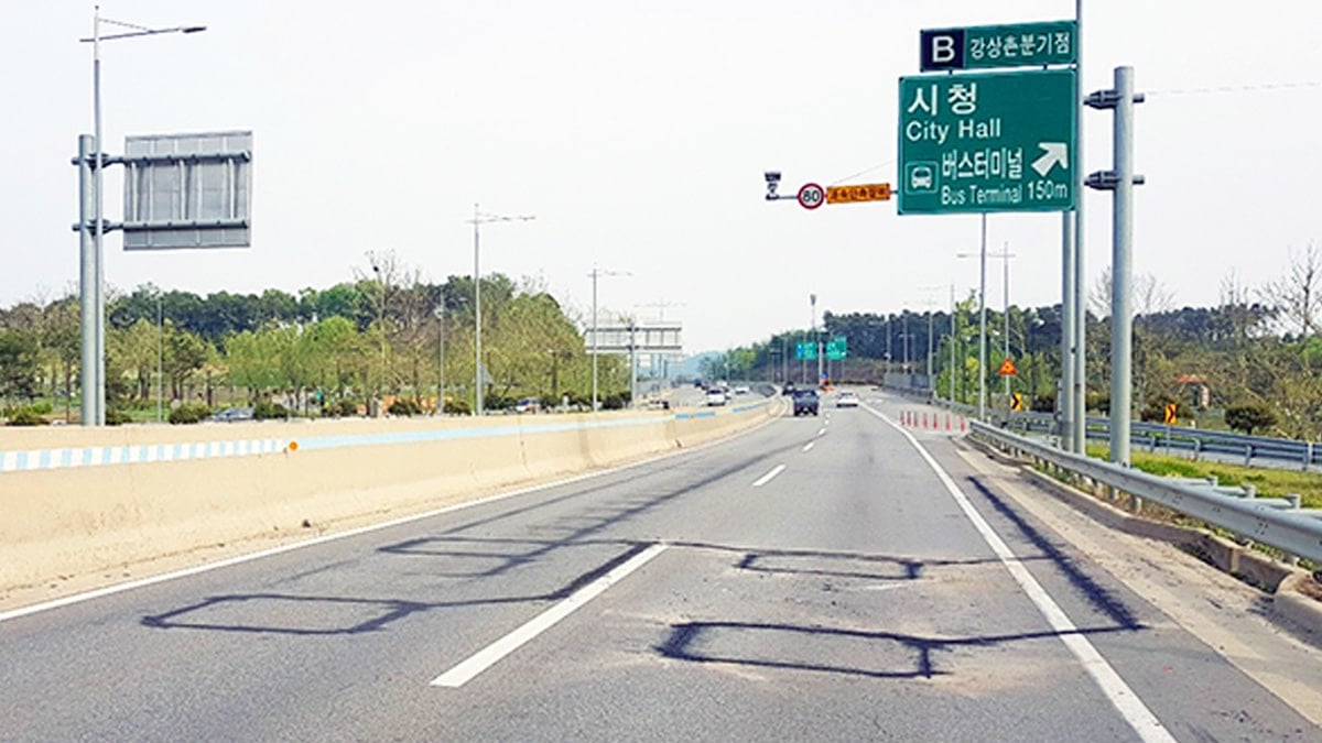 루프식 과속단속카메라