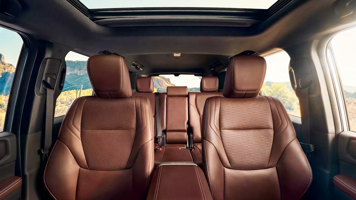 토요타 2026년형 랜드크루저 실내