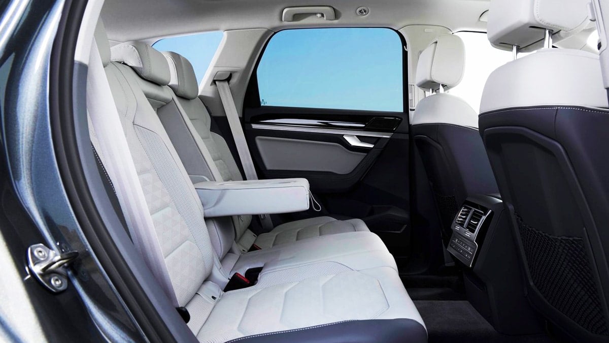 폭스바겐 투아렉 실내