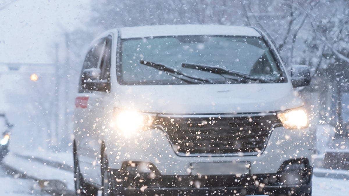 겨울철 자동차 와이퍼 관리