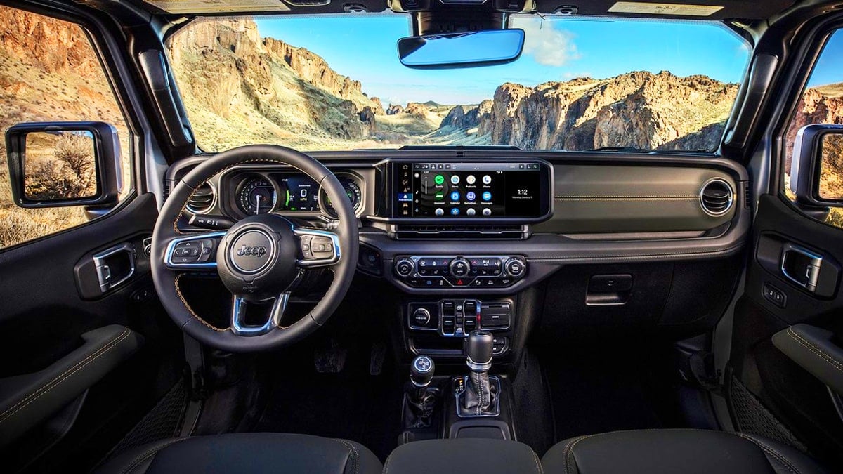 지프 랭글러 실내