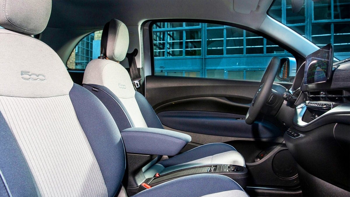 피아트 500 카브리오 실내 피아트 500 카브리오 실내