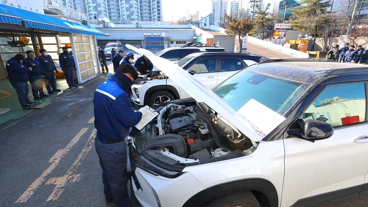 직영정비 폐쇄에 반발하며 무상점검을 진행한 노조
