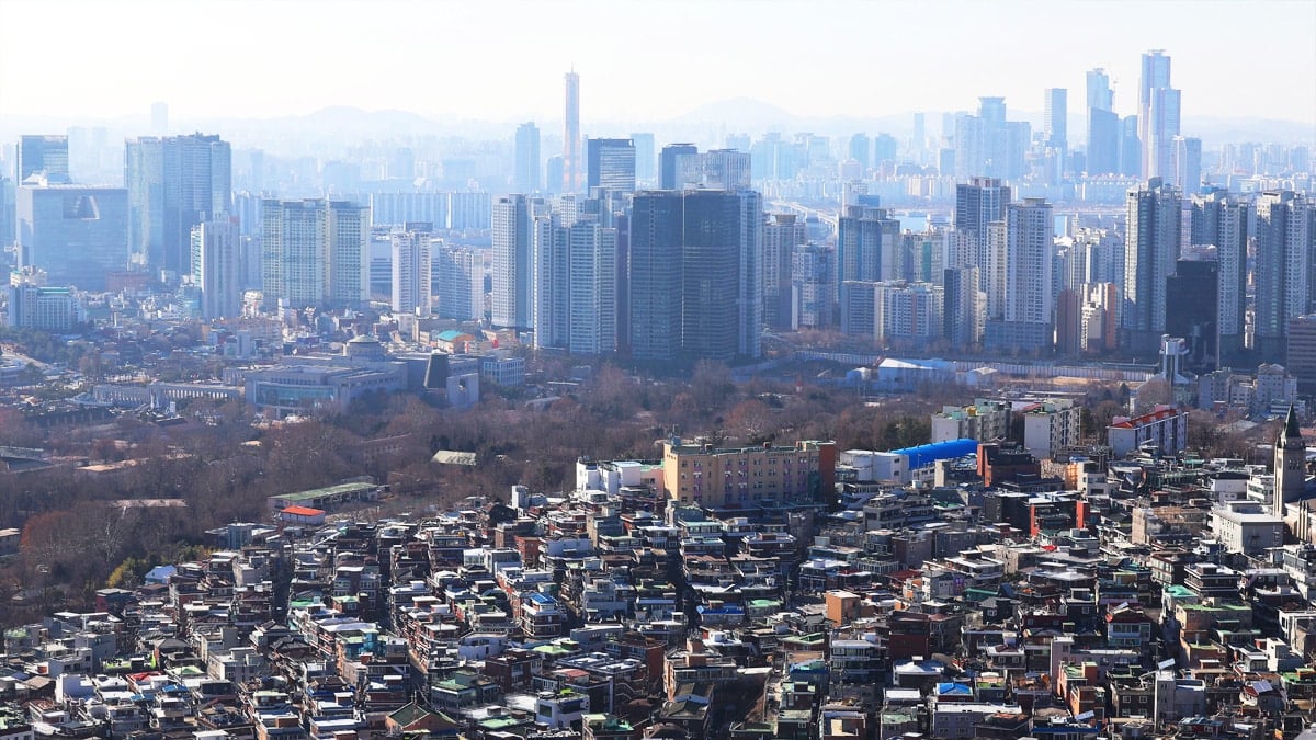 서울 시내의 빼곡한 아파트들