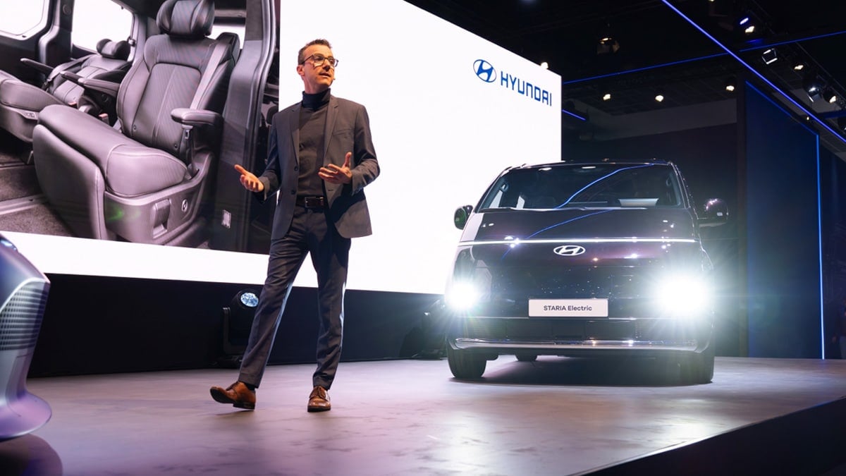 브뤼셀 모터쇼에서 공개된 스타리아 EV