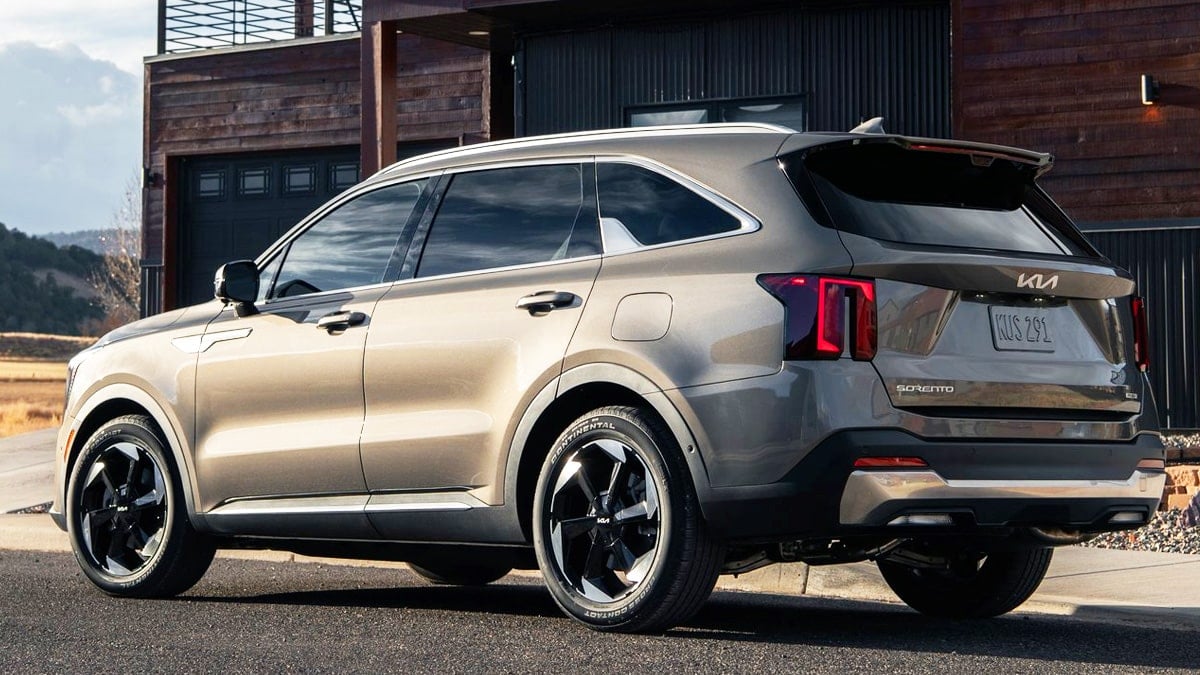 kia sorento vs hyundai santafe sales gap 5