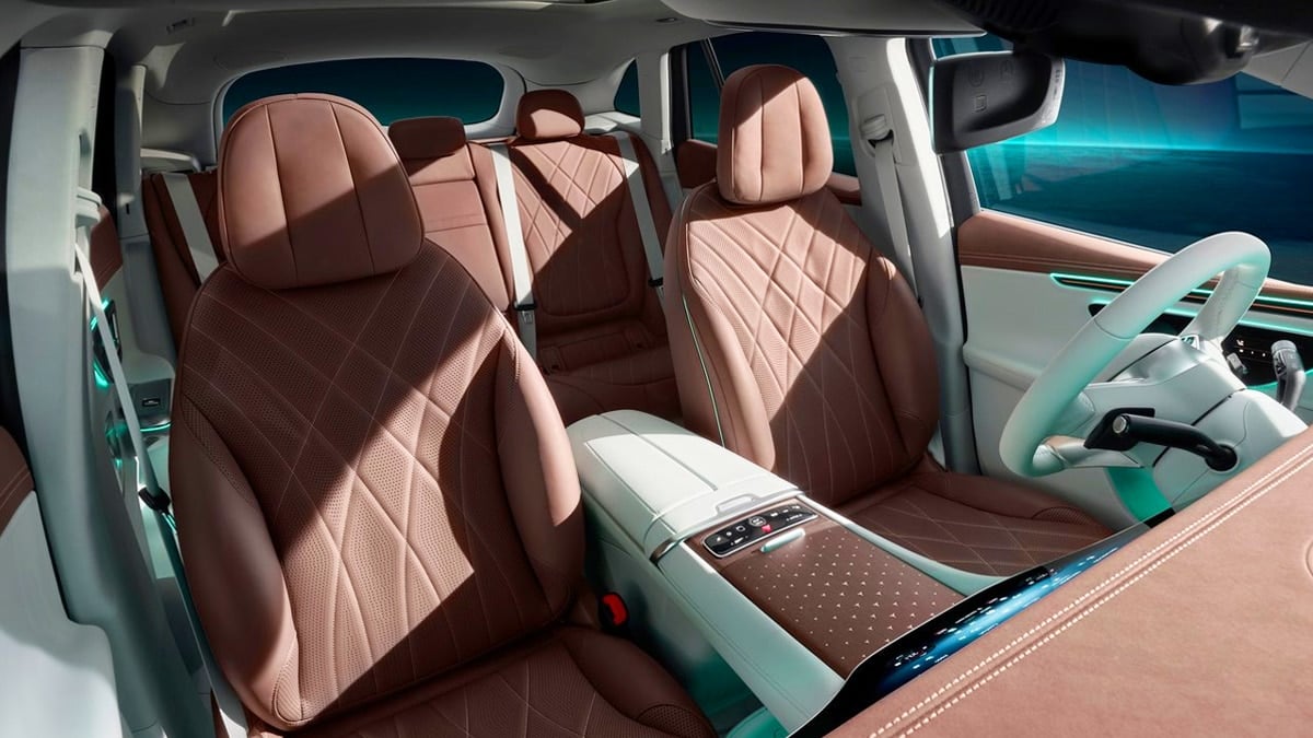 벤츠 EQE 350 SUV 실내