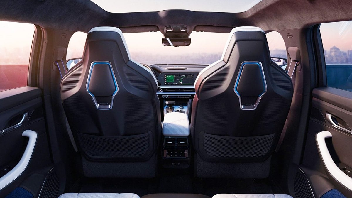 르노 필랑트 실내