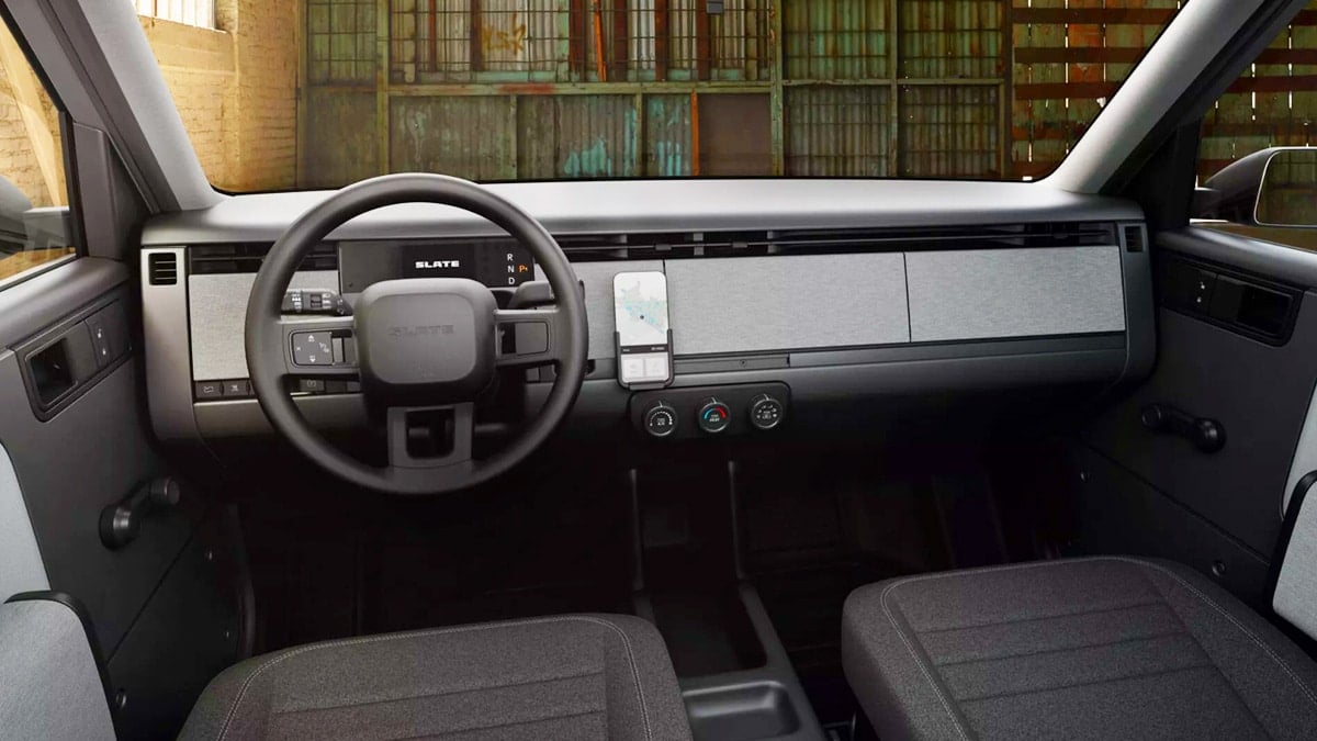 2027 슬레이트 트럭 실내