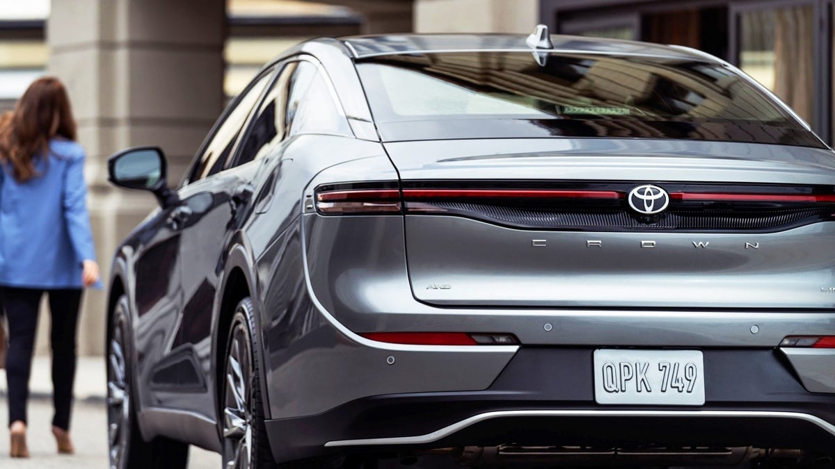 토요타 크라운 크로스오버 하이브리드