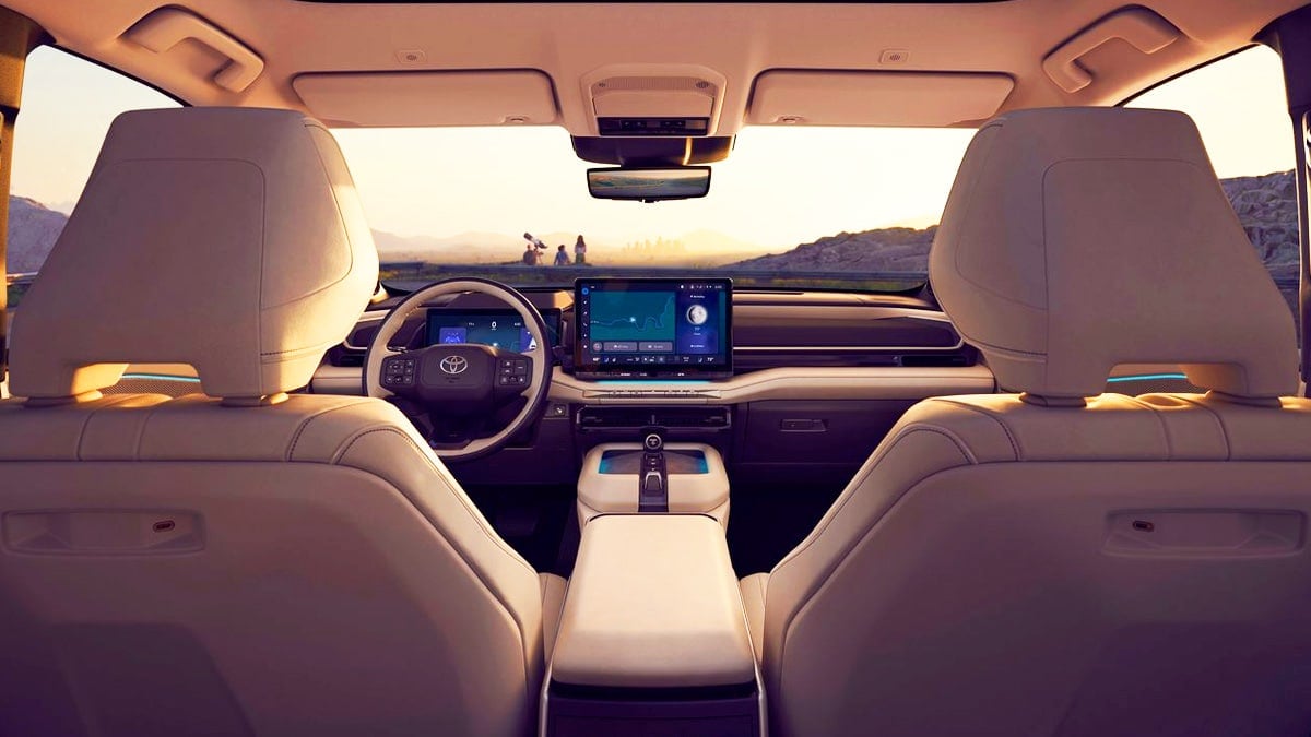 토요타 하이랜더 EV 실내