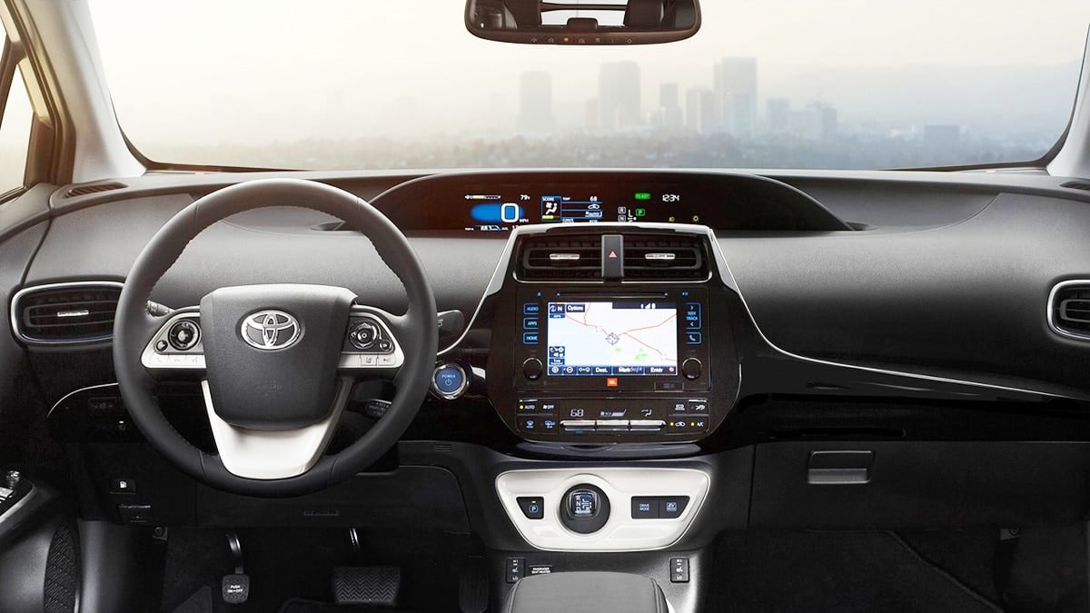 토요타 4세대 프리우스 실내