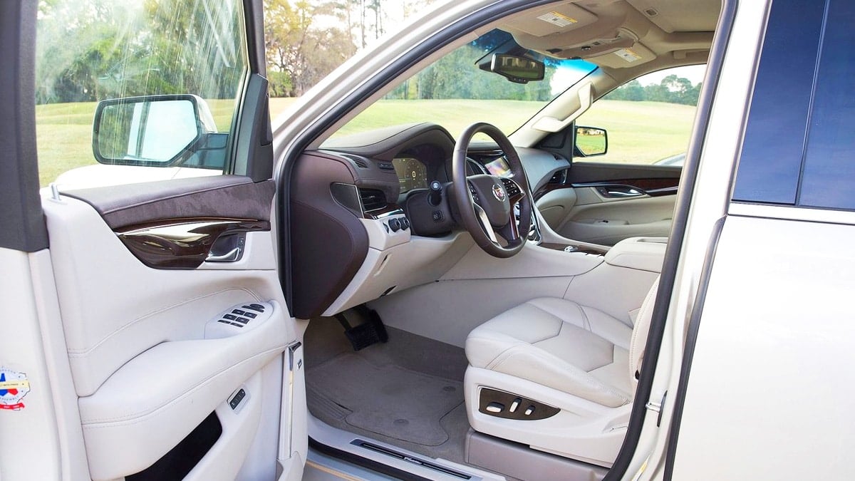 캐딜락 에스컬레이드 4세대 실내