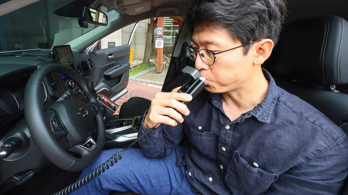 음주운전 방지 장치(알코락)을 사용 중인 국민체험단 음주운전 방지 장치(알코락)을 사용 중인 국민체험단