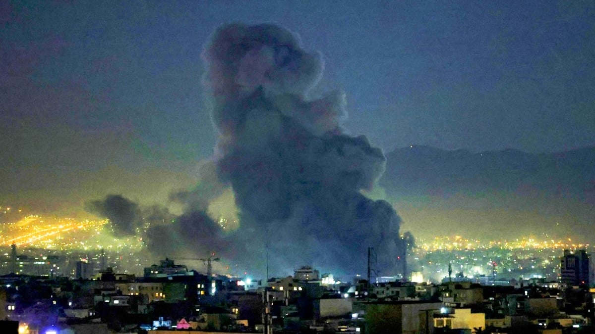 공습당한 테헤란 공습당한 테헤란