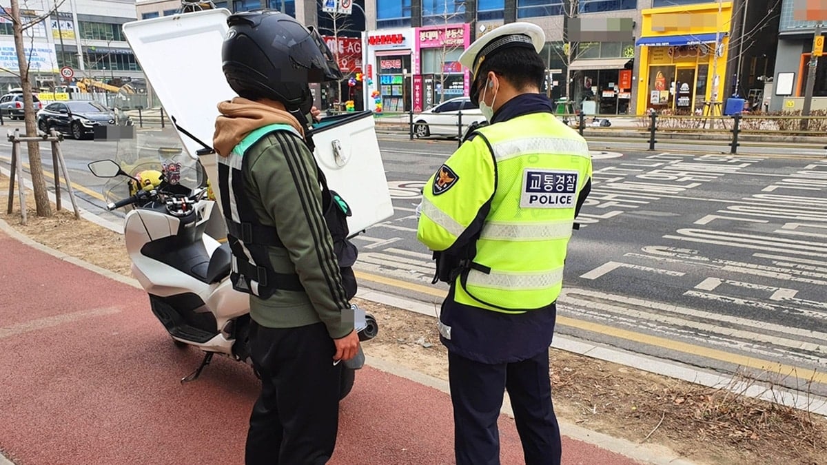 “인도 달리는 얌체 오토바이, 이제 AI로 다 잡는다”… 16일부터 전국 단속