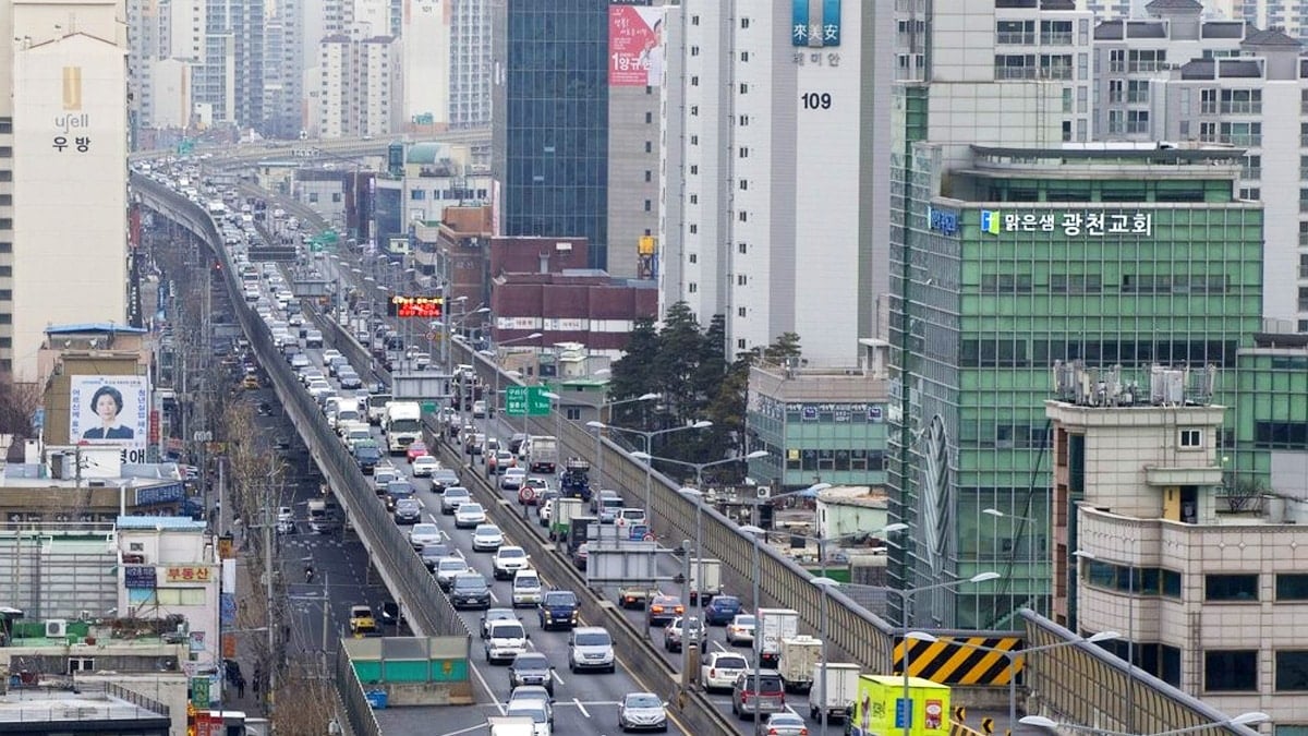 차량들로 정체된 북부간선도로