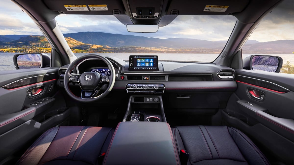 혼다 뉴 파일럿 블랙 에디션 실내