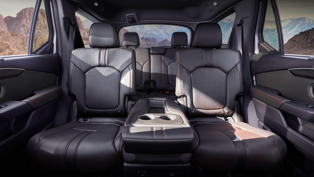 혼다 뉴 파일럿 블랙 에디션 실내