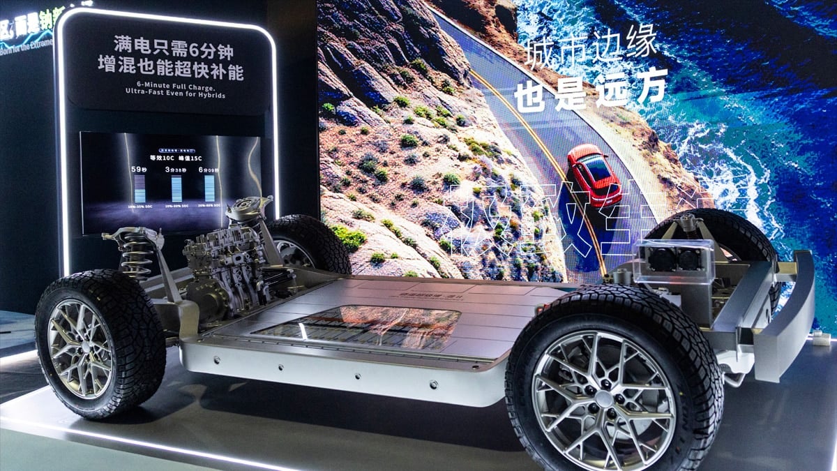 CATL이 테크 데이 행사에서 전시한 슈퍼 하이브리드 배터리 II