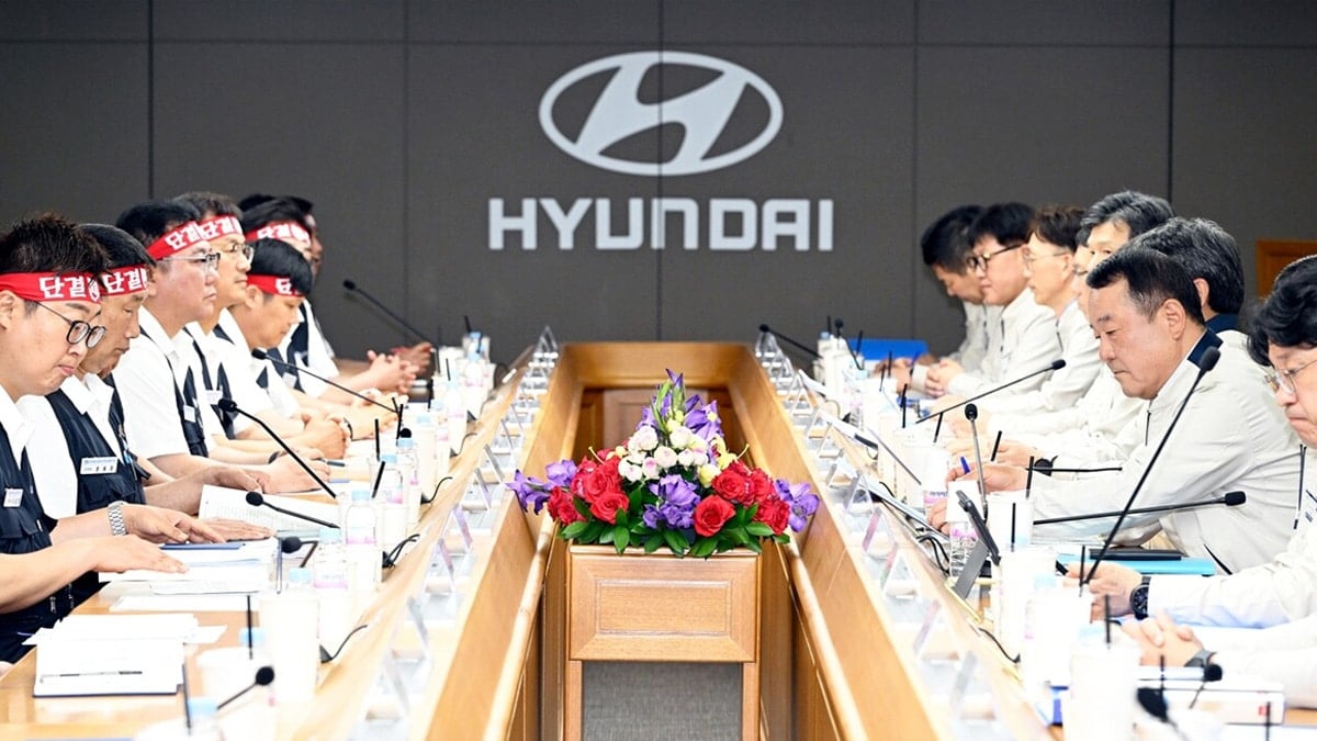 지난해 현대차 노사 대표의 임금 및 단체협약 상견례