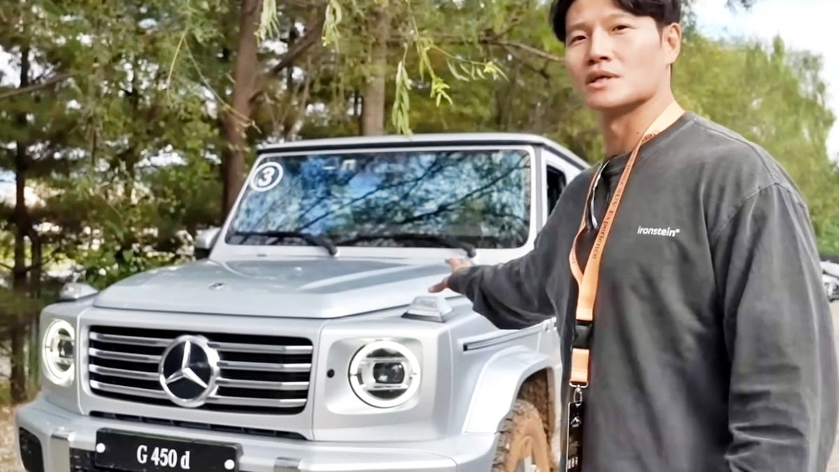 벤츠 G 450d을 소개하는 김종국