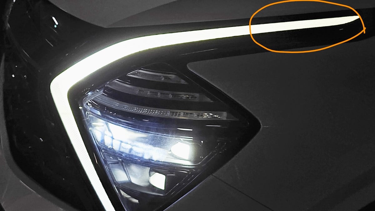 기아 스포티지 DRL 황변 현상