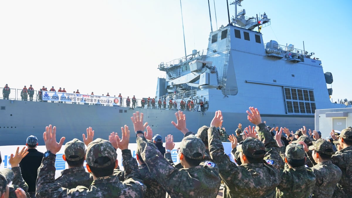 해군 부산작전기지 상륙함 노적봉함